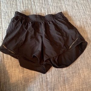 Lululemon Hotty Hot Shorts 4”